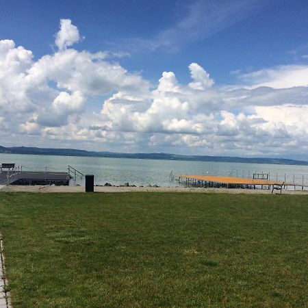 Lelle Marine Resort Malna Apartman Balatonlelle Buitenkant foto