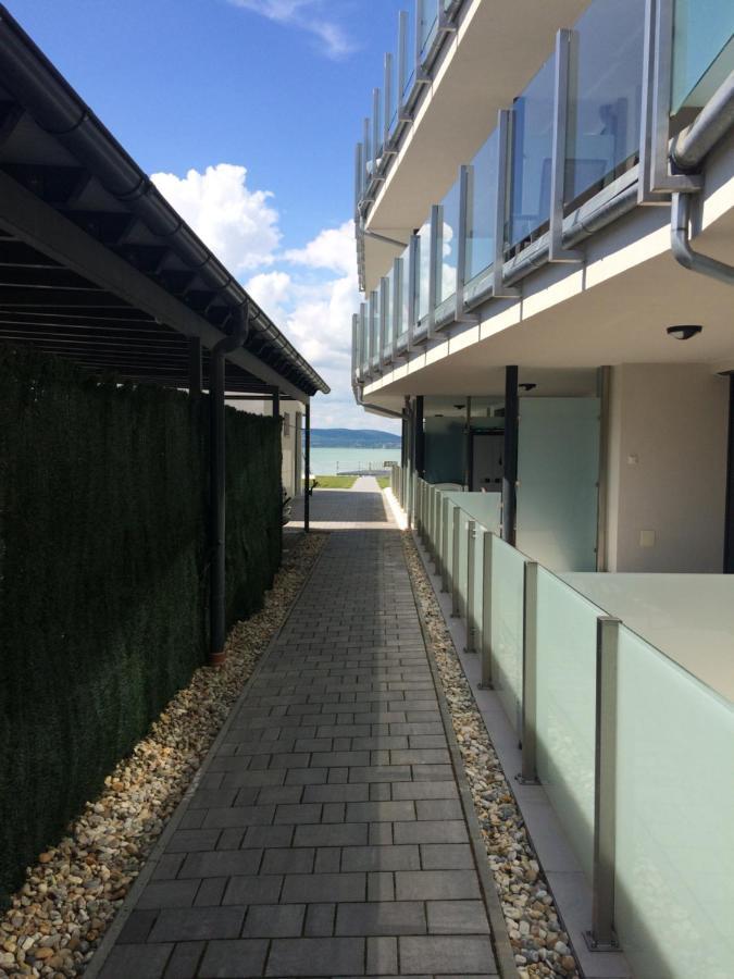 Lelle Marine Resort Malna Apartman Balatonlelle Buitenkant foto